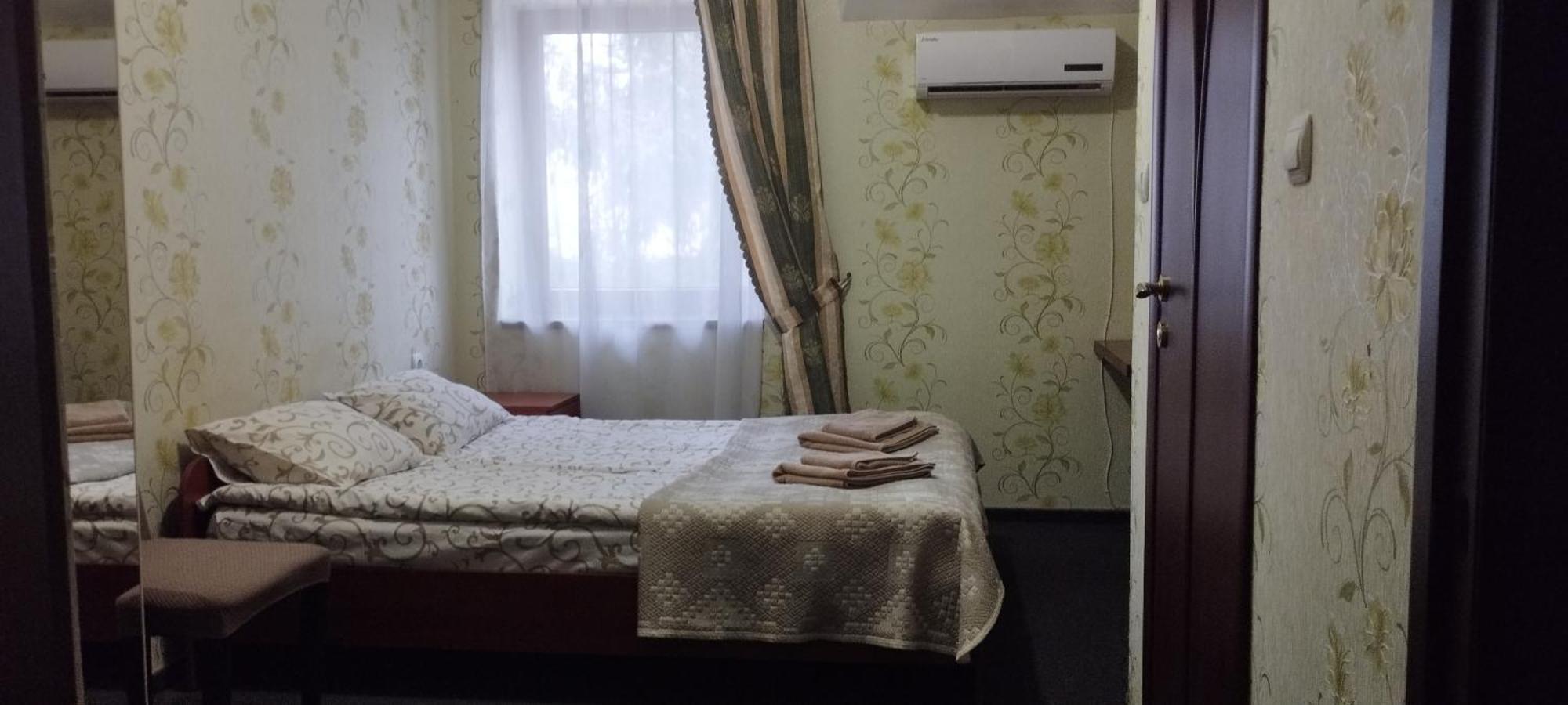 Domino Hotel Berehove  Ngoại thất bức ảnh