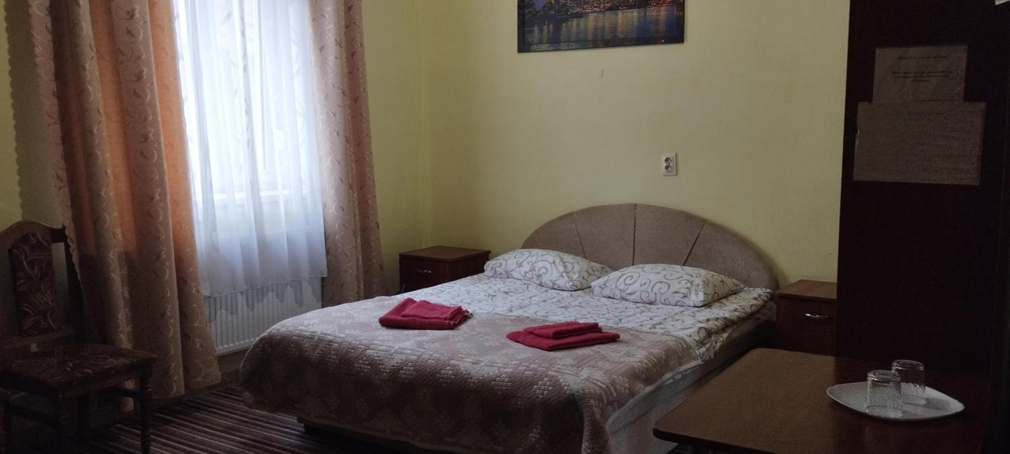 Domino Hotel Berehove  Ngoại thất bức ảnh